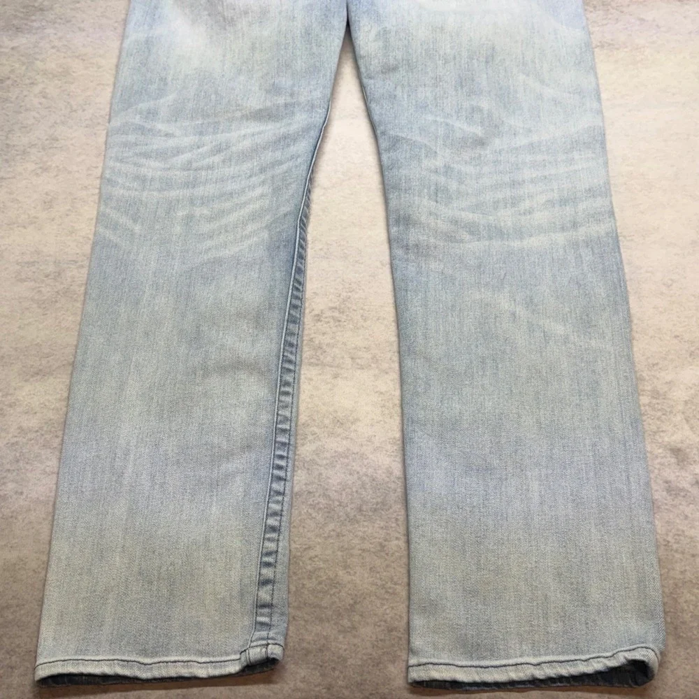 True Religion Geno Relaxed Slim Mens 34x33 Light Wash Flap Pocket Denim Jeans